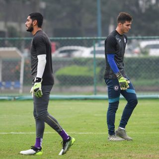 Jurado afirma que no hay molestia de Corona por su llegada a Cruz Azul