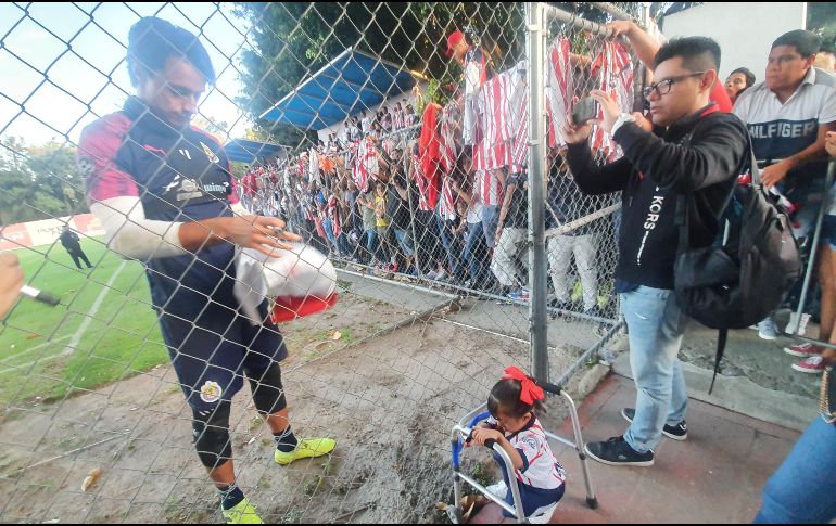 En Verde Valle sonaban los tambores y trompetas, acompañados de cantos de los seguidores. EL INFORMADOR/E. Barrera