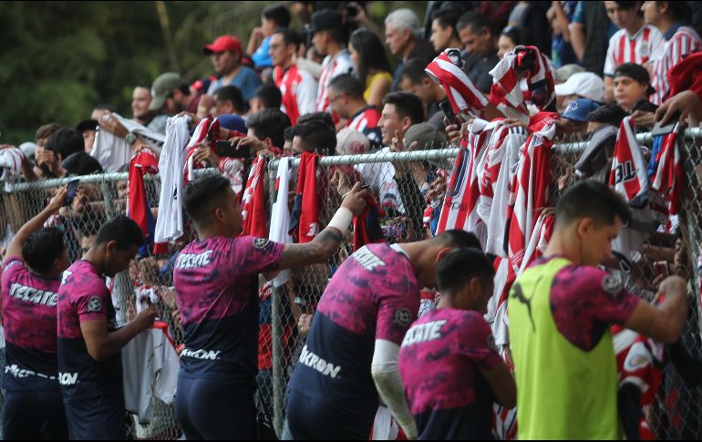 En Verde Valle sonaban los tambores y trompetas, acompañados de cantos de los seguidores. EL INFORMADOR/E. Barrera