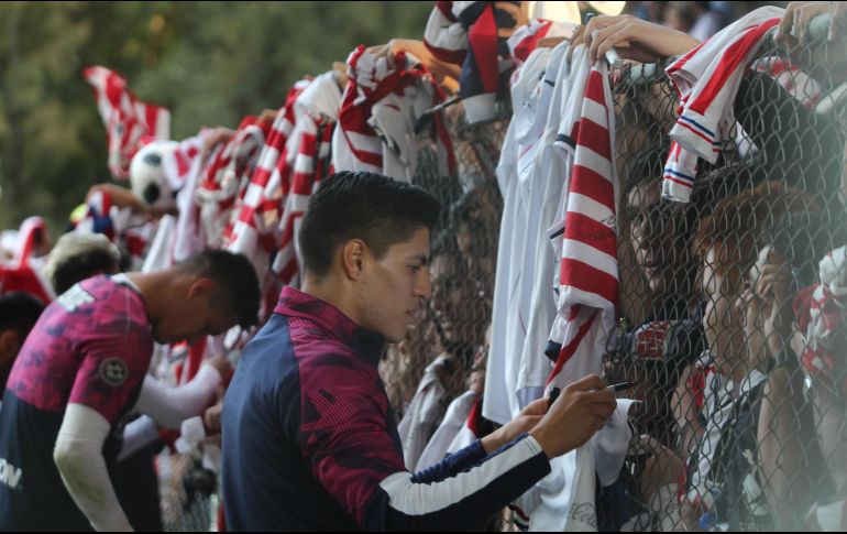 En Verde Valle sonaban los tambores y trompetas, acompañados de cantos de los seguidores. EL INFORMADOR/E. Barrera