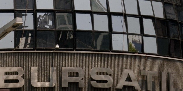 La Bolsa Mexicana baja en sesi&oacute;n de movimientos t&eacute;cnicos