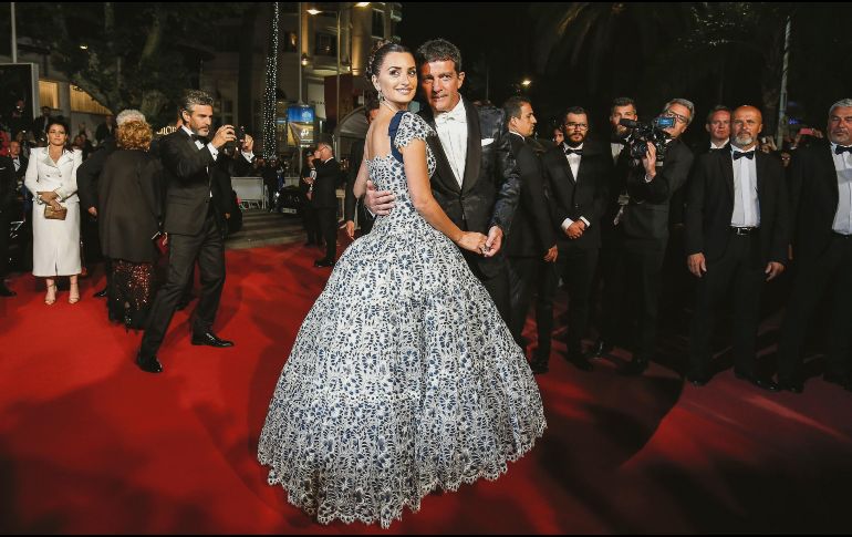 Cine. Penélope Cruz y Antonio Banderas posan en el estreno de la cinta “Dolor y gloria”.