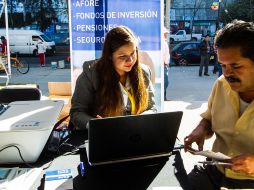 Desempleados duplican retiro de ahorros en Afores