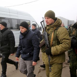 Ucrania y prorrusos canjean 200 prisioneros de guerra