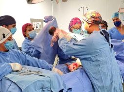 El menor tuvo un peso de tres kilos 160 gramos, midió 51 centímetros y nació por cesárea. TWITTER / @Tu_IMSS