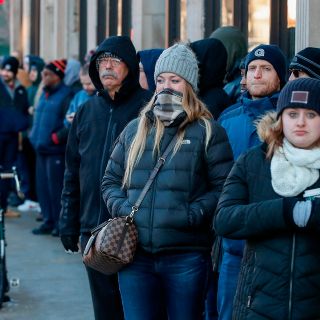 Inicia la venta legal de mariguana recreativa en Illinois