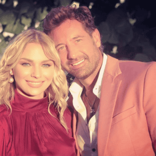 Gabriel Soto e Irina Baeva despiden un año problemático en la playa