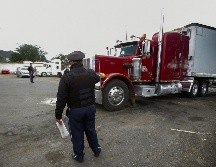Ante el rechazo y paro anunciado por los transportistas se estaría revisando la disminución o eliminación del arancel. EL INFORMADOR / ARCHIVO