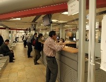 En 2020, el costo del refrendo vehicular para autos, camiones, camionetas, tractocamiones y remolques es de 649 pesos. EL INFORMADOR / ARCHIVO