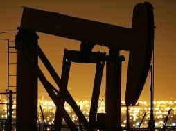 El ataque estadounidense donde murió el general iraní Qasem Soleimani provocó un alza del 4% en los precios del petróleo. GETTY IMAGES