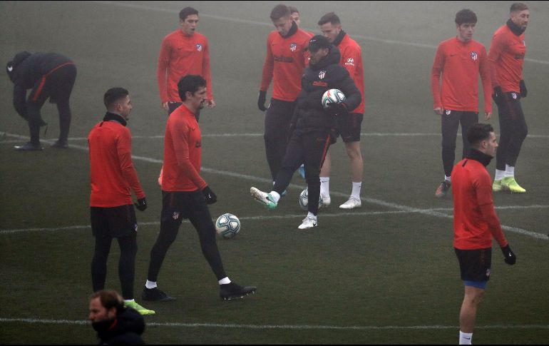 Simeone y sus colchoneros jugarán hoy contra el Levante. EFE/S. Mariscal