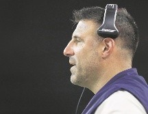 Mike Vrabel, quien fuera campeón como jugador de los Patriots en los Super Bowls XXXVI, XXXVIII y XXXIX, espera echar a perder las aspiraciones de su ex equipo. AFP/T. Warner