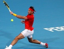 El español Nadal comenzó el partido perdiendo el servicio, pero recuperó rápidamente el ''break'' y fue aumentando su nivel de juego para imponerse con cierta facilidad. EFE / R. Wrainwright
