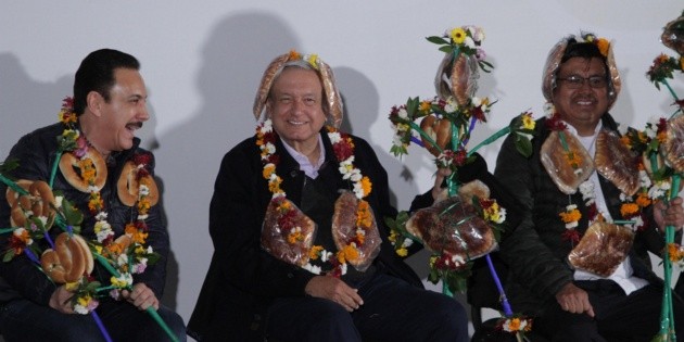 L&oacute;pez Obrador anuncia 500 mil hect&aacute;reas m&aacute;s de "Sembrando Vida"