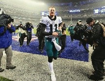 Carson Wentz ha sacado agua de las piedras con los Eagles. AFP/S. Ryan