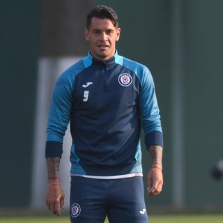 Milton Caraglio es baja de Cruz Azul por fractura