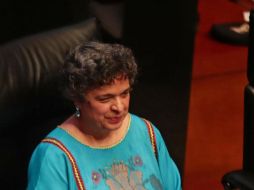 Beatriz Paredes presentó una iniciativa para adicionar los artículos 81, 84 y 99 de la Constitución. SUN/ARCHIVO