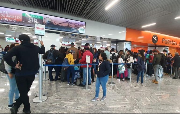 Algunos pasajeros buscaron a personal de Profeco en el Aeropuerto Internacional de Guadalajara, pero esta mañana no estaba operando el módulo de atención. EL INFORMADOR/ J. Velázco