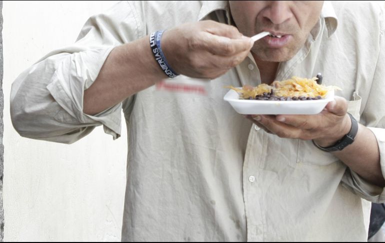 Señalan que los hábitos y costumbres en casa son factores de una alimentación sana. EL INFORMADOR / ARCHIVO