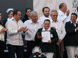 El Presidente destacó que las enfermeras son fundamentales para sacar adelante al sector Salud. NTX / G. Luna