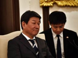 (Izq.) Toshimitsu Motegi, ministro de Asuntos Exteriores de Japón. EFE/L. Suwanrumpha