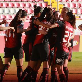 Las rojinegras golean a las centellas