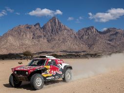 El piloto español, durante una parte del trayecto entre Al Wajh y Neom, Arabia Saludita. AP / B. Armangue