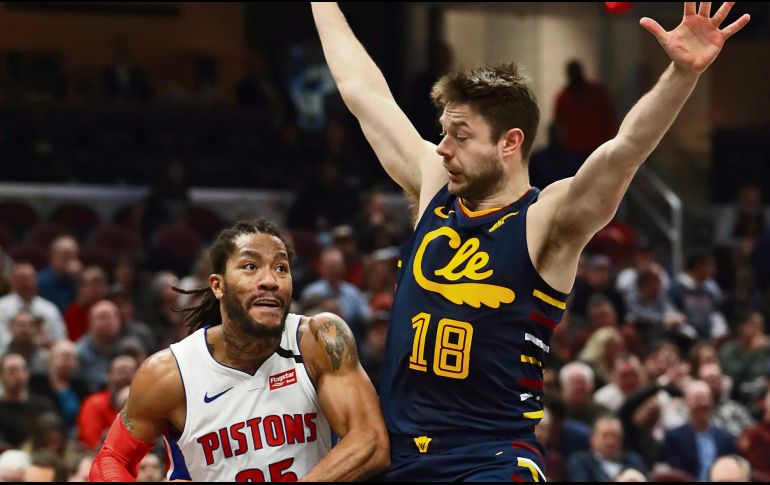 Destacado. Derrick Rose (#25) fue el líder anotador de Detroit con 24 puntos. AP