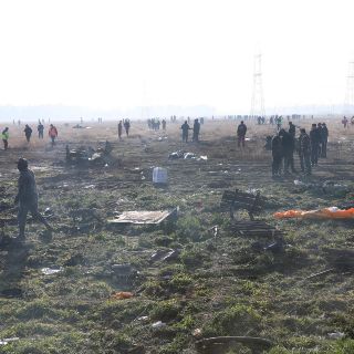 Hay 176 muertos por accidente aéreo en Teherán