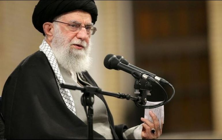 El líder supremo iraní, Alí Jamenei, anticipó que su país iba a responder por el asesinato de Soleimaini. Oficina de Prensa del Líder Supremo de Irán