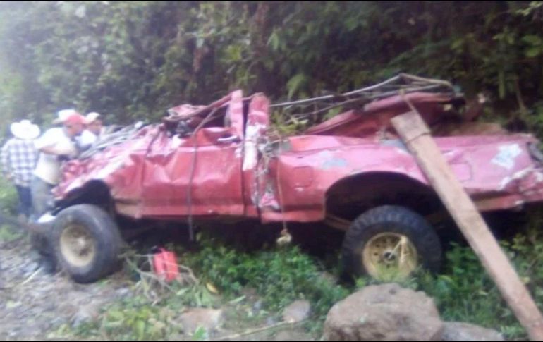 Diversos cuerpos de seguridad y de sanidad acudieron a la zona para atender a las víctimas y hacerse cargo de las diigencias de rigor. ESPECIAL