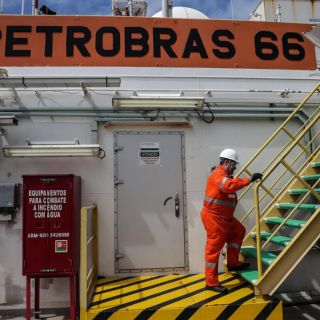 Petrobras suspende tránsito de navíos por el estrecho de Ormuz