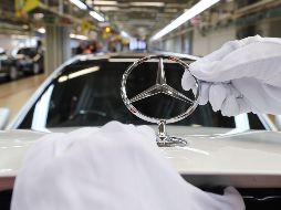 La industria automotriz cayó 4.1% en la fabricación de vehículos ligeros y 3.35% en su venta a otros países. EFE/F. Kraufmann