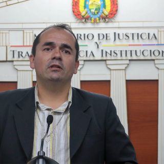 Bolivia abre una investigación contra 600 funcionarios