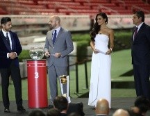 En el sorteo estuvieron presentes el jugador de Chivas, Oribe Peralta, y el técnico Luis Fernando Tena. IMAGO7 / F. Meza