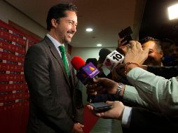 según contó De Luisa, este jueves tuvo una nueva reunión con la directiva de Chivas. IMAGO7 / F. Meza