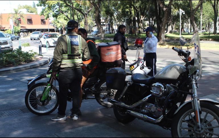 Los manifestantes denuncian que Rappi no los respalda en caso de accidente o robo. EL INFORMADOR/E. Barrera