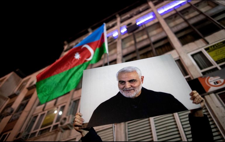 Las opiniones sobre Qasem Soleimani son totalmente distintas, unos lo consideraban un líder del terrorismo y otros lo denominaron un mártir de la violencia estadounidense. EFE / S. Suna