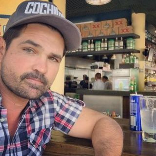 Ferdinando Valencia sufre asalto y envía mensaje