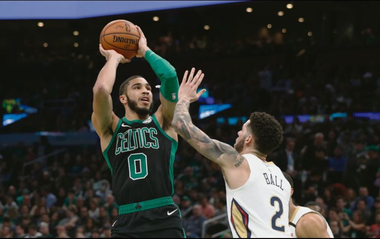 Jayson Tatum. El hombre de los Celtics impuso un nuevo récord personal en el triunfo de su equipo ante la quinteta de Nueva Orleáns, al anotar 41 unidades para que Boston sume 26 triunfos en la campaña. AP