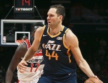 Líder. Bojan Bognadovic se destapó con 31 puntos por el equipo de Utah, que ahora ocupa el segundo sitio en la Conferencia Oeste. AFP / N. Dishman
