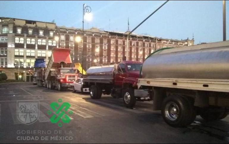 La Policía capitalina informó que poco a poco se van liberando lo carriles afectados y el Zócalo. TWITTER / @OVIALCDMX