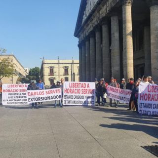 Trabajadores protestan contra corrupción en caso Servín