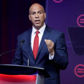 El demócrata Cory Booker renuncia a buscar candidatura presidencial