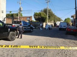 Los cuerpos fueron trasladados al Instituto Jalisciense de Ciencias Forenses. EL INFORMADOR /