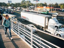 La carretera a Chapala fue uno de los puntos de la ciudad en los que conductores y comerciantes observaron disminución del tráfico por la restricción de paso a los camiones de carga pesada. EL INFORMADOR/G. Gallo