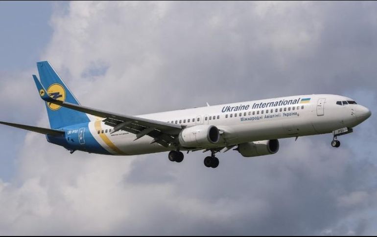 El avión, un Boeing 737 de la aerolínea ucraniana UIA con destino a Kiev, fue derribado al poco de despegar del aeropuerto internacional Imán Joeminí de Teherán. ESPECIAL
