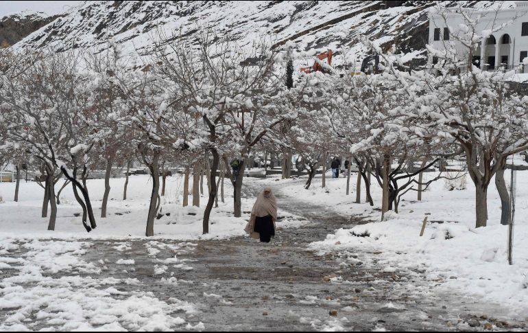 Los duros inviernos suelen causar víctimas en Afganistán y Pakistán, sobre todo en sus inhóspitas zonas montañosas. AFP/B. Khan