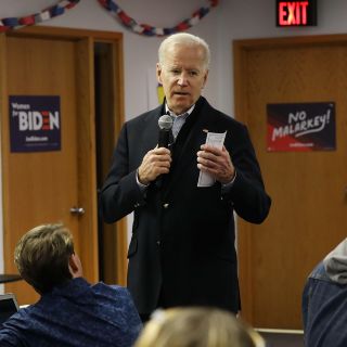Biden lidera la intención de voto en las primarias demócratas de Iowa