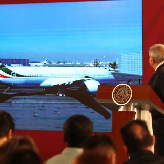 El PAN critica el retorno del avión presidencial a México